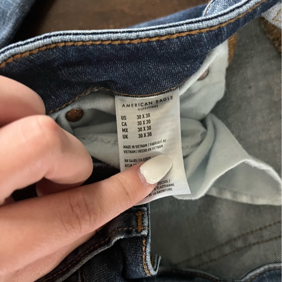 AMERICAN EAGLE Ripped Skinny Jeans - Picture 5 of 5